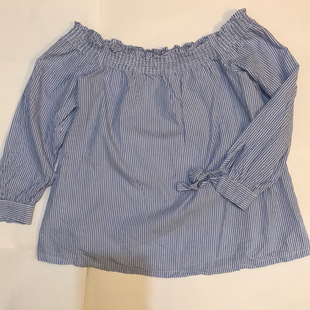 LOFT Blue seersucker off the shoulder top XS